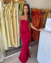 Load image into Gallery viewer, HNTR Louie Gown
