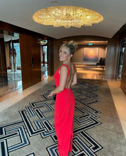 Load image into Gallery viewer, Effie Kats Verona Gown - Red
