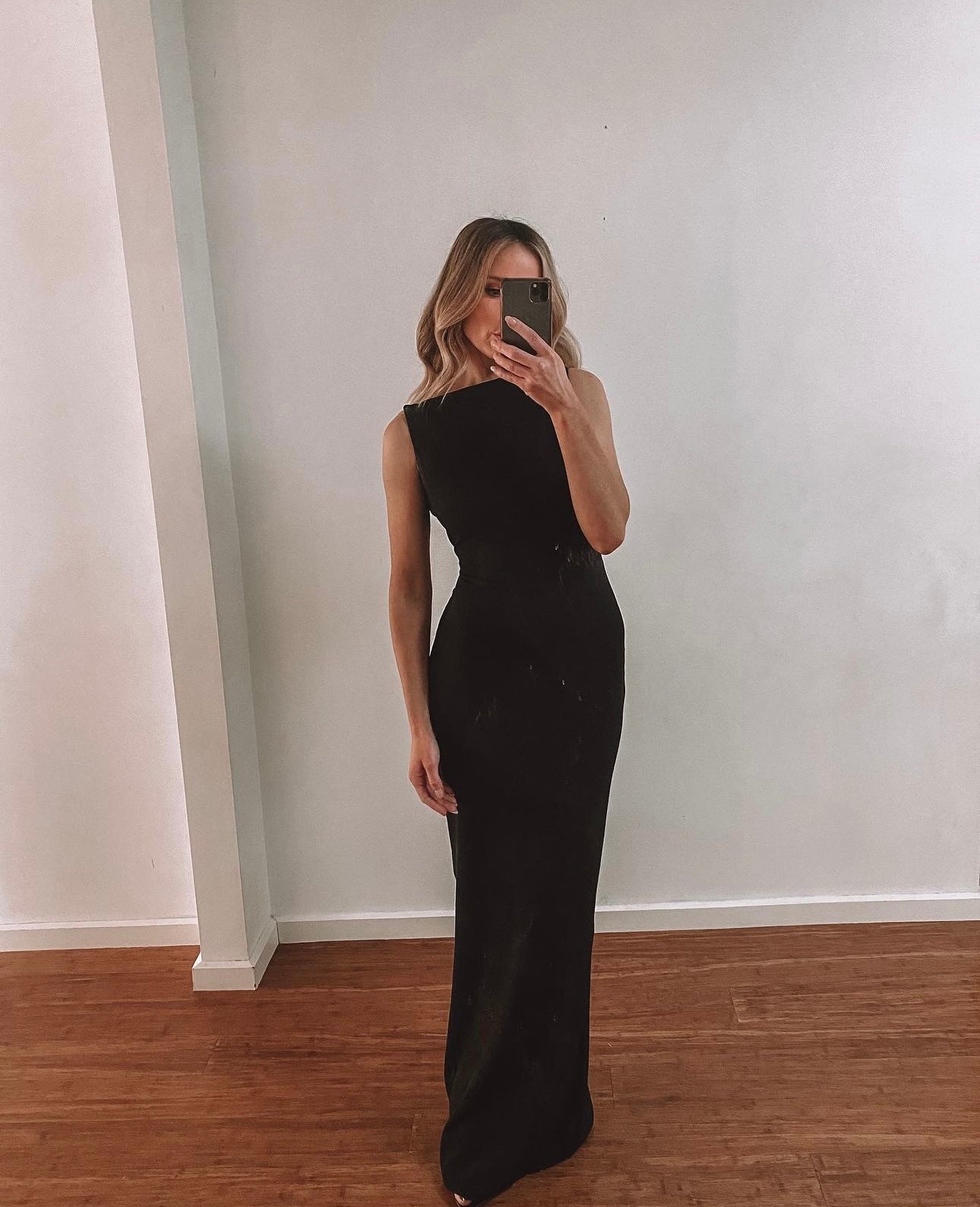 Effie Kats Verona Gown - Black