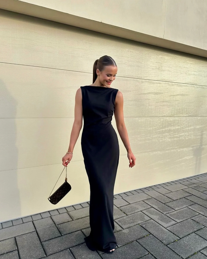 Effie Kats Verona Gown - Black